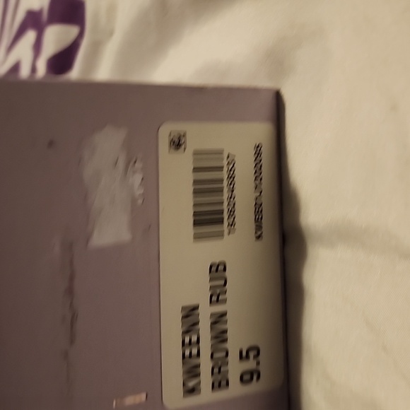 Chelsea Boot - Picture 2 of 4